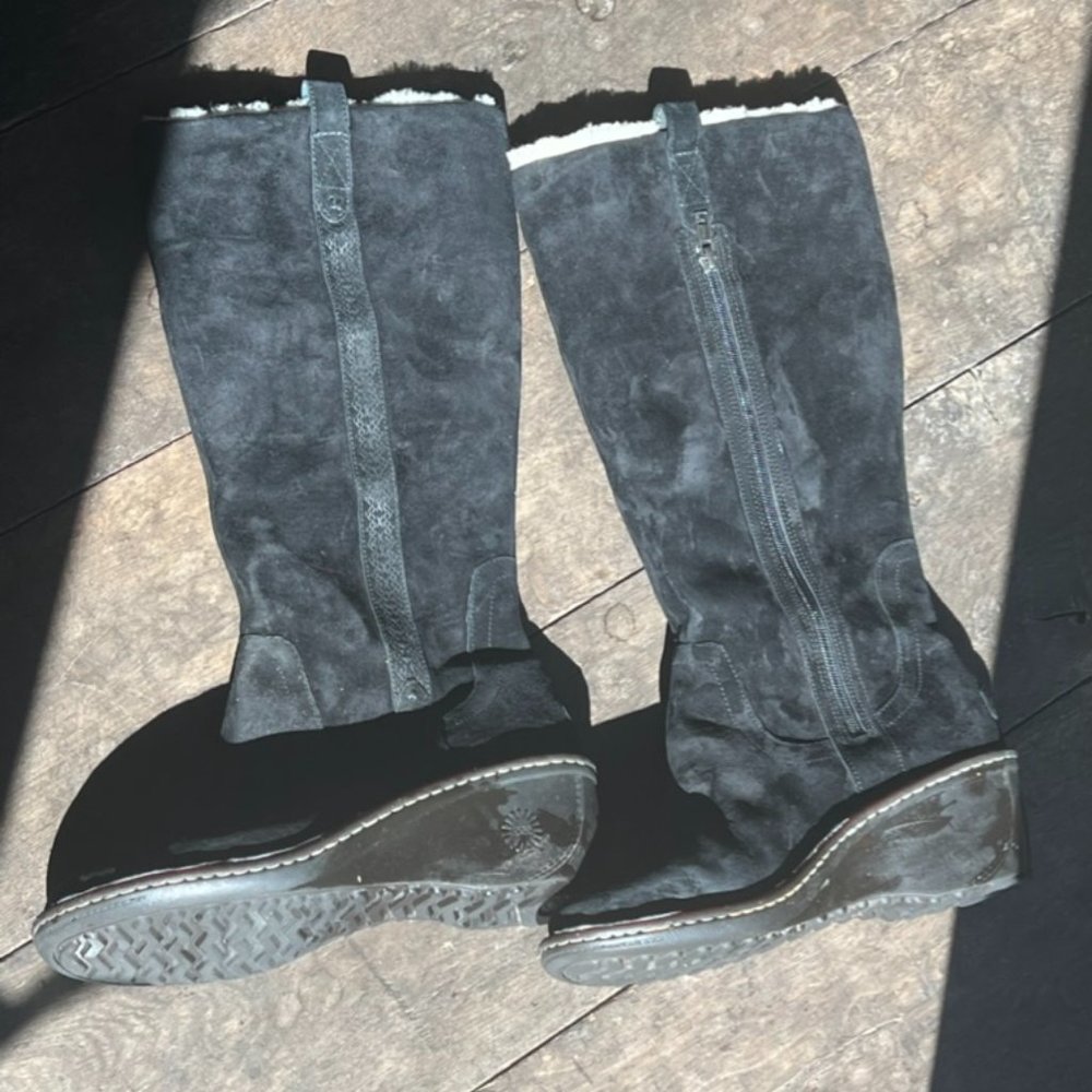 UGG Hartley 3342 Tall Black Suede Sheepskin Lined Wedge Boot 10